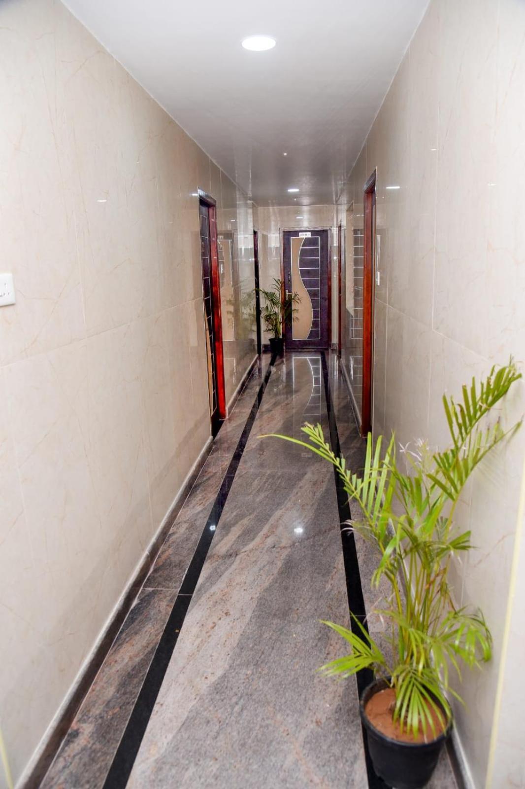 Sri Vishnu Residency Ξενοδοχείο Sriperumbudur Εξωτερικό φωτογραφία